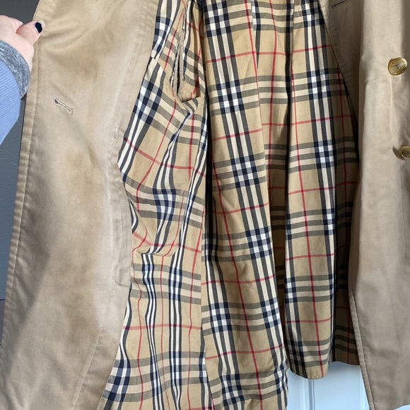 Burberry Tan Trench Coat - Picture 5 of 15